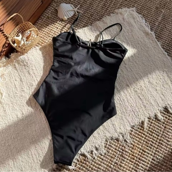 Black Starfish Cutout Swimsuit Swimwear size M L - Picture 3 of 3